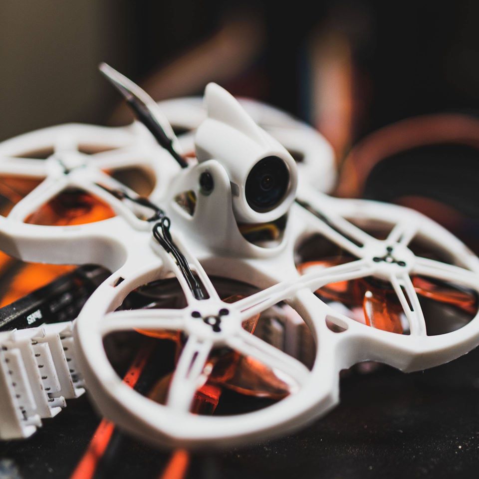 Emax Tinyhawk II 2 RTF FPV Rac - Drone Racing Charger 评论和价格